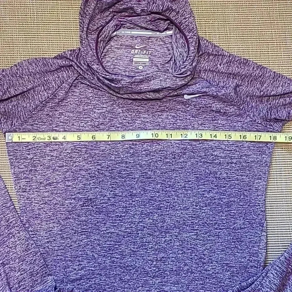 Women's NIKE Dry Fit Running Long Sleeved Shirt with  Hood - Size SMALL - Picture 6 of 9